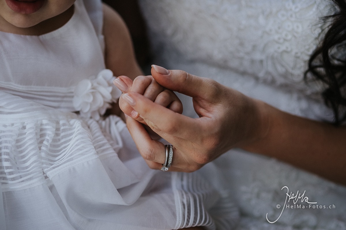 HelMa_Fotografie_Hochzeitsfotograf_Bern_Säriswil__04 Hochzeit in Säriswil | Amboz Eventhalle  