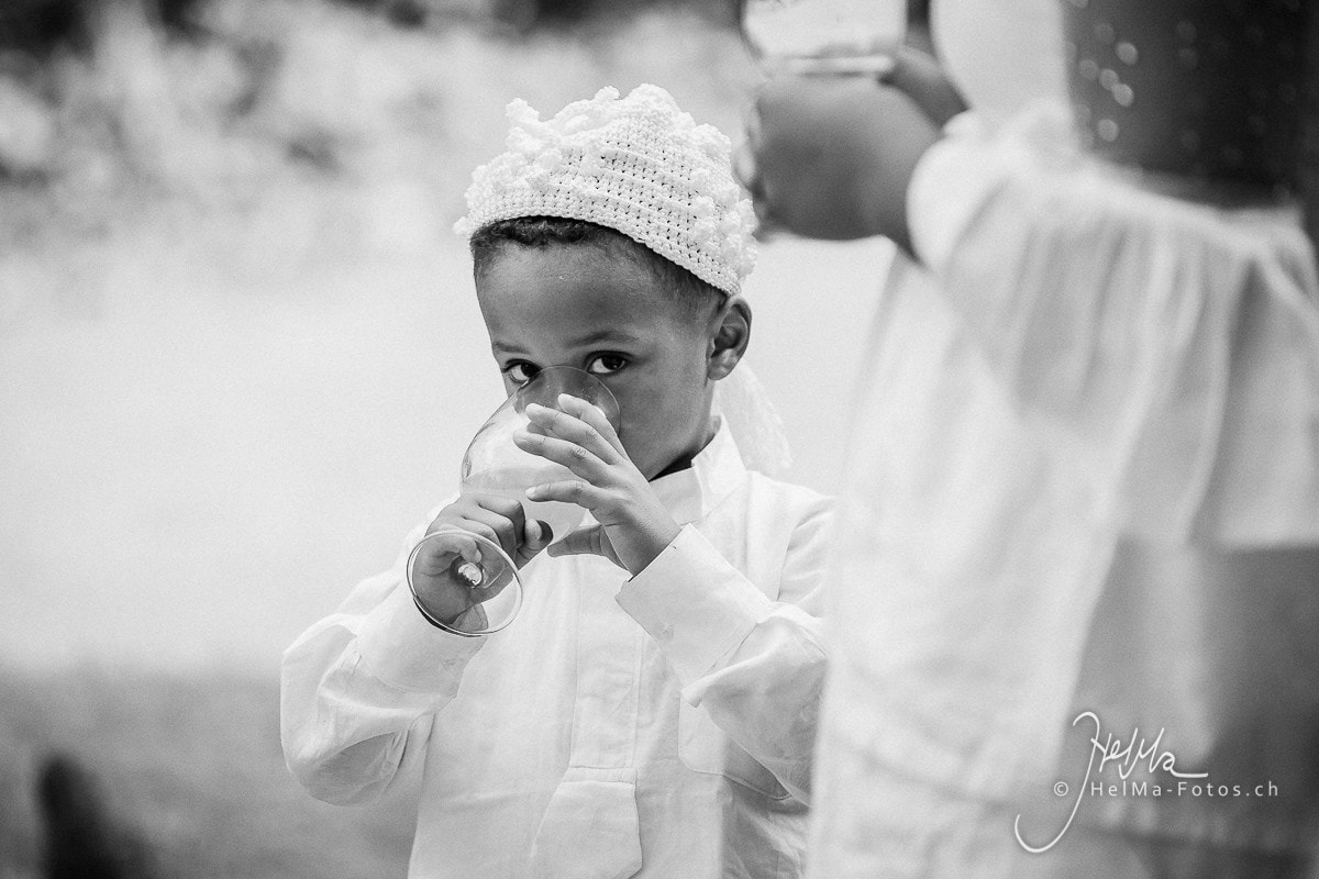 HelMa_Fotografie_Hochzeitsfotograf_Bern_Säriswil__28 Hochzeit in Säriswil | Amboz Eventhalle  