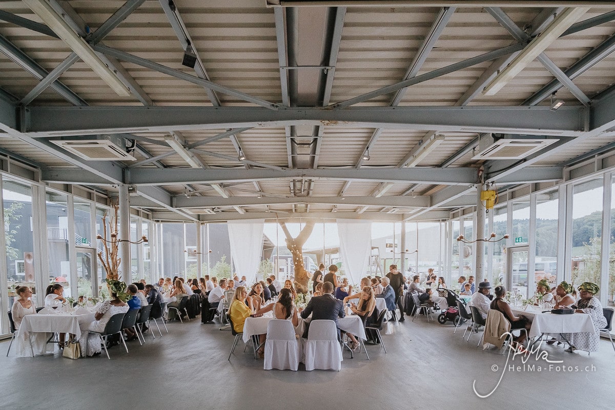 HelMa_Fotografie_Hochzeitsfotograf_Bern_Säriswil__45 Hochzeit in Säriswil | Amboz Eventhalle  
