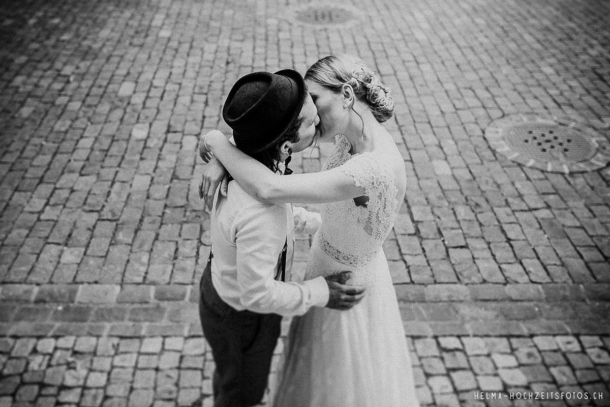 HelMa_Fotografie_Hochzeit_Hochzeitsfotograf_Bern_Biel_zivile_Hochzeit_Vintage_Zivilstandesamt_Bienne_von_Rütte-Gut__13 Familiäre Hochzeit | Hochzeitsfotograf Biel  