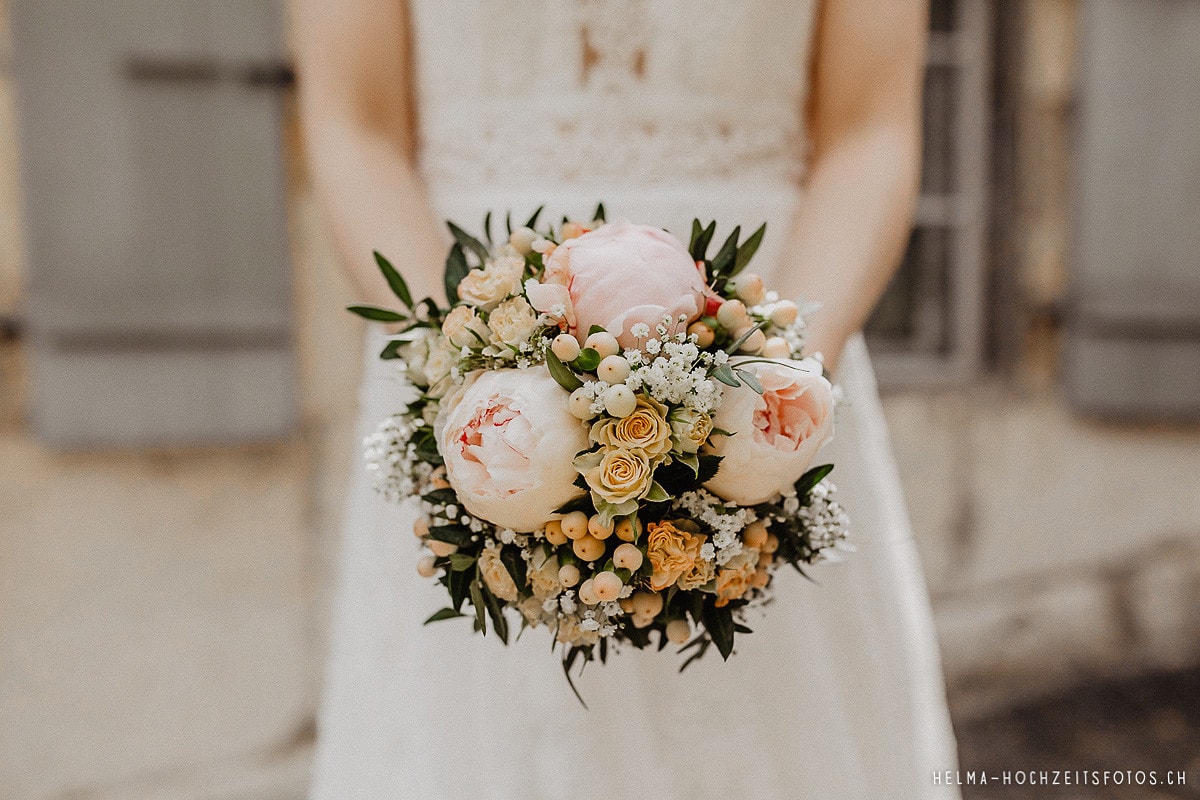 HelMa_Fotografie_Hochzeit_Hochzeitsfotograf_Bern_Biel_zivile_Hochzeit_Vintage_Zivilstandesamt_Bienne_von_Rütte-Gut__14 Familiäre Hochzeit | Hochzeitsfotograf Biel  