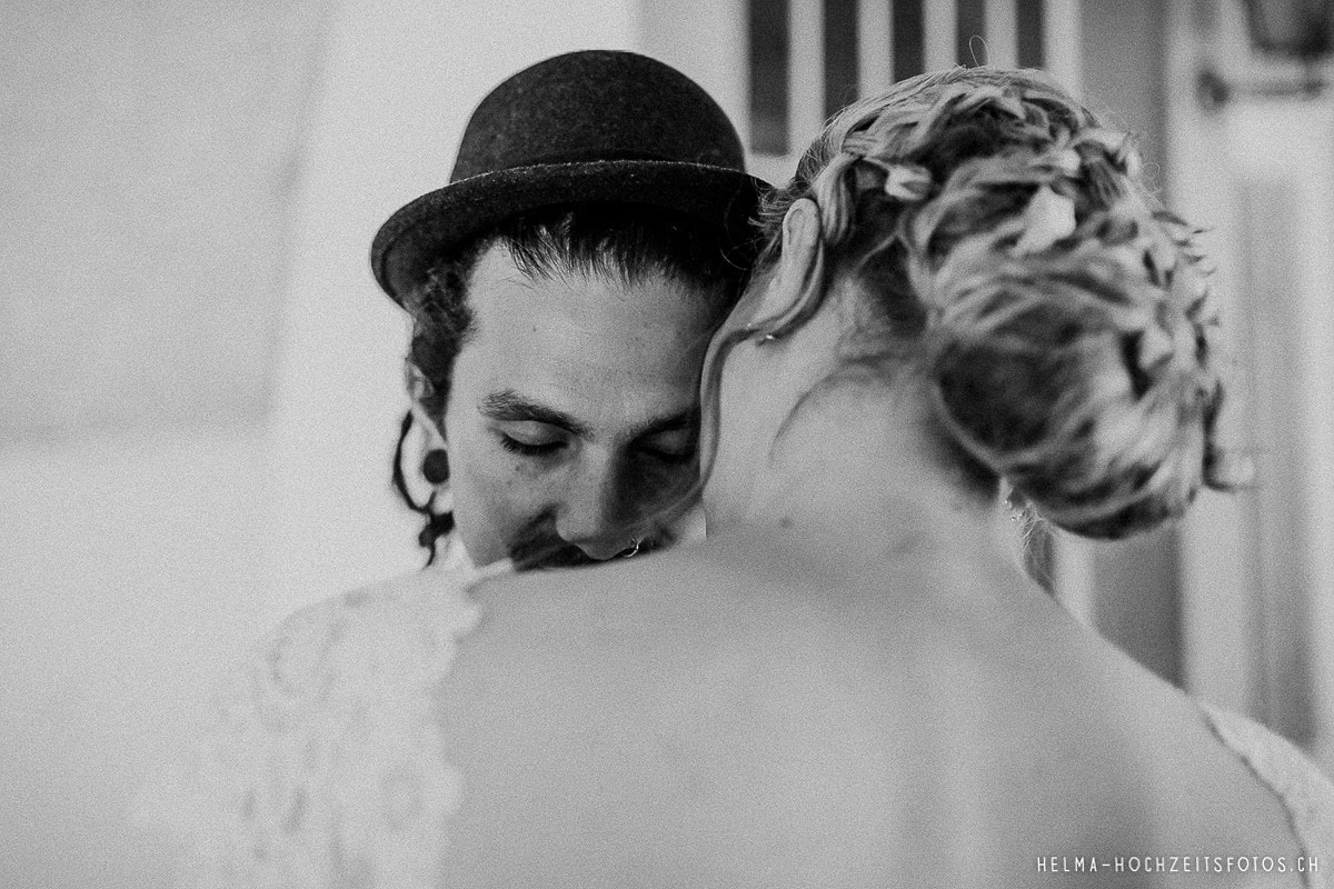 HelMa_Fotografie_Hochzeit_Hochzeitsfotograf_Bern_Biel_zivile_Hochzeit_Vintage_Zivilstandesamt_Bienne_von_Rütte-Gut__15 Familiäre Hochzeit | Hochzeitsfotograf Biel  
