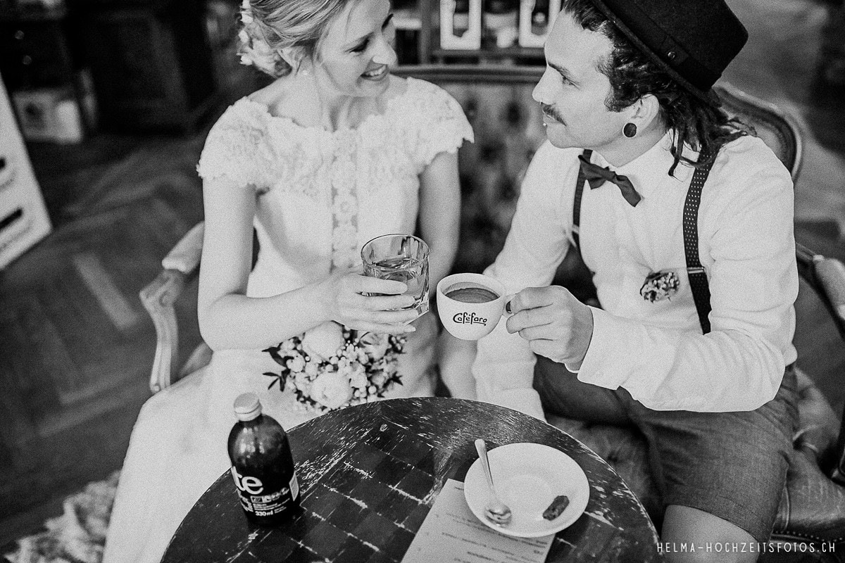 HelMa_Fotografie_Hochzeit_Hochzeitsfotograf_Bern_Biel_zivile_Hochzeit_Vintage_Zivilstandesamt_Bienne_von_Rütte-Gut__23 Familiäre Hochzeit | Hochzeitsfotograf Biel  