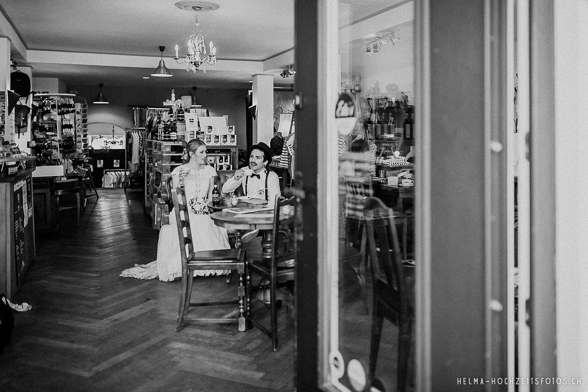 HelMa_Fotografie_Hochzeit_Hochzeitsfotograf_Bern_Biel_zivile_Hochzeit_Vintage_Zivilstandesamt_Bienne_von_Rütte-Gut__24 Familiäre Hochzeit | Hochzeitsfotograf Biel  