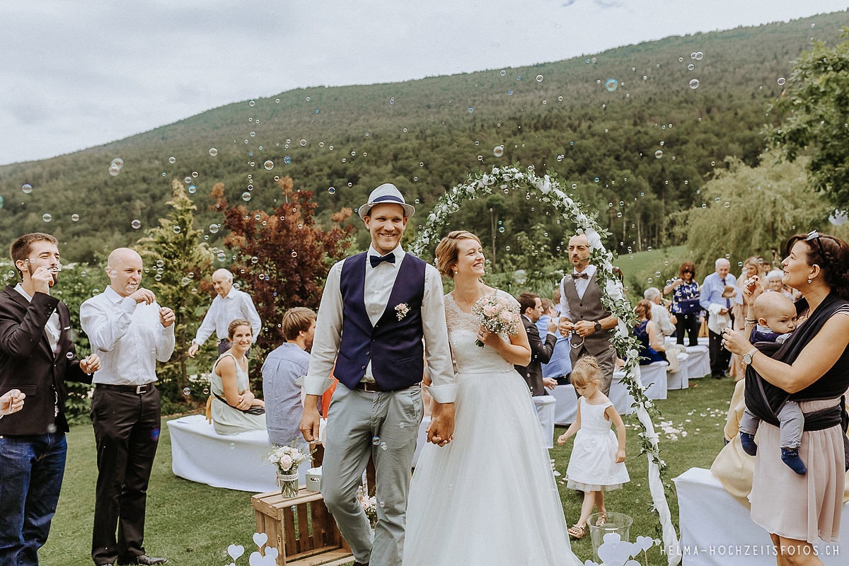 HelMa_Fotografie_Hochzeit_Hochzeitsfotograf_Bern_Jura_Schafmatthof_Gänsbrunnen_Bern_Landhochzeit_Heiraten_im_Gruenen_Fotografin__21 Landhochzeit im Jura  |  Schafmatthof  