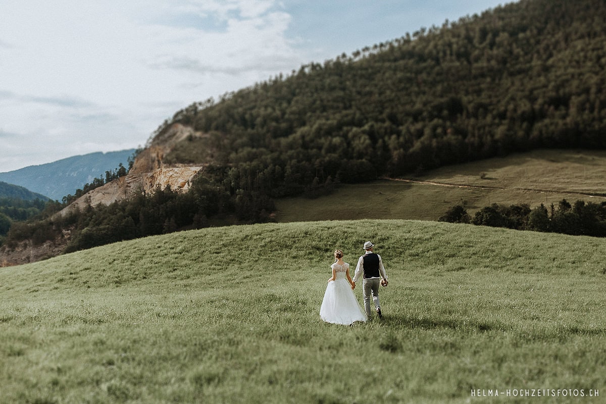 HelMa_Fotografie_Hochzeit_Hochzeitsfotograf_Bern_Jura_Schafmatthof_Gänsbrunnen_Bern_Landhochzeit_Heiraten_im_Gruenen_Fotografin__48 Landhochzeit im Jura  |  Schafmatthof  