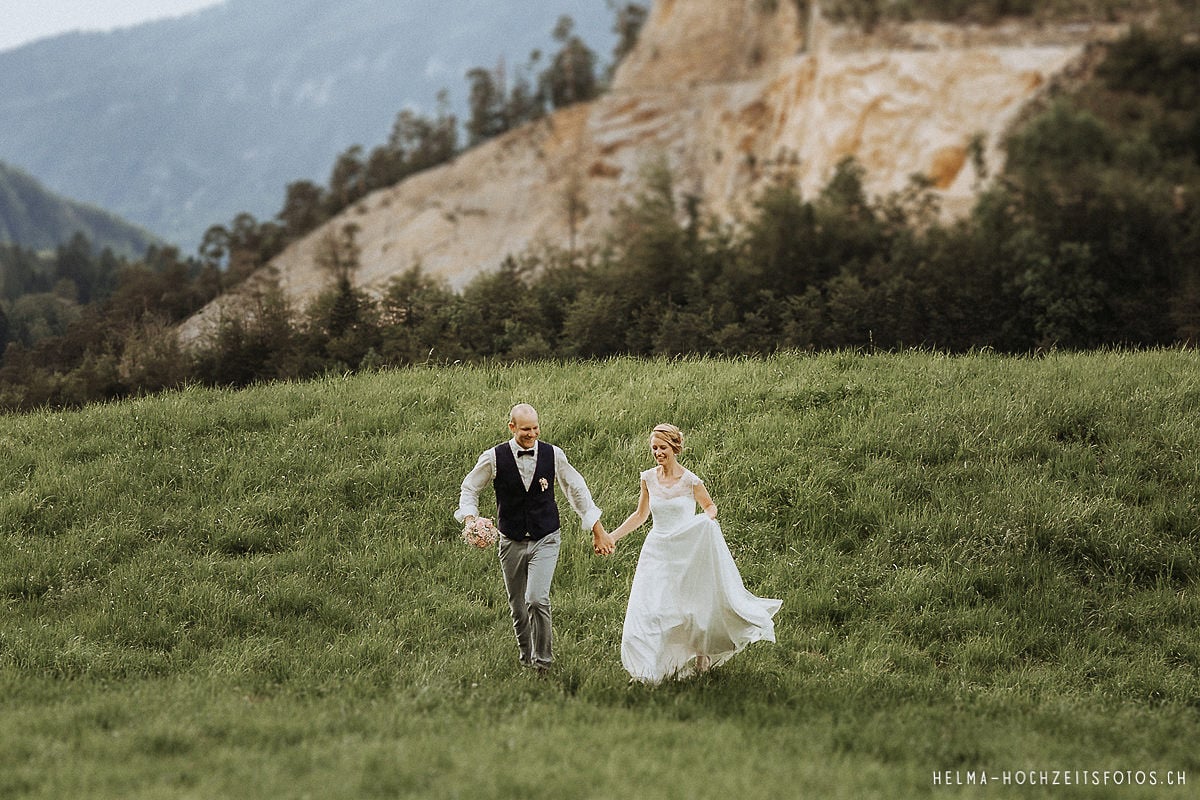 HelMa_Fotografie_Hochzeit_Hochzeitsfotograf_Bern_Jura_Schafmatthof_Gänsbrunnen_Bern_Landhochzeit_Heiraten_im_Gruenen_Fotografin__50 Landhochzeit im Jura  |  Schafmatthof  