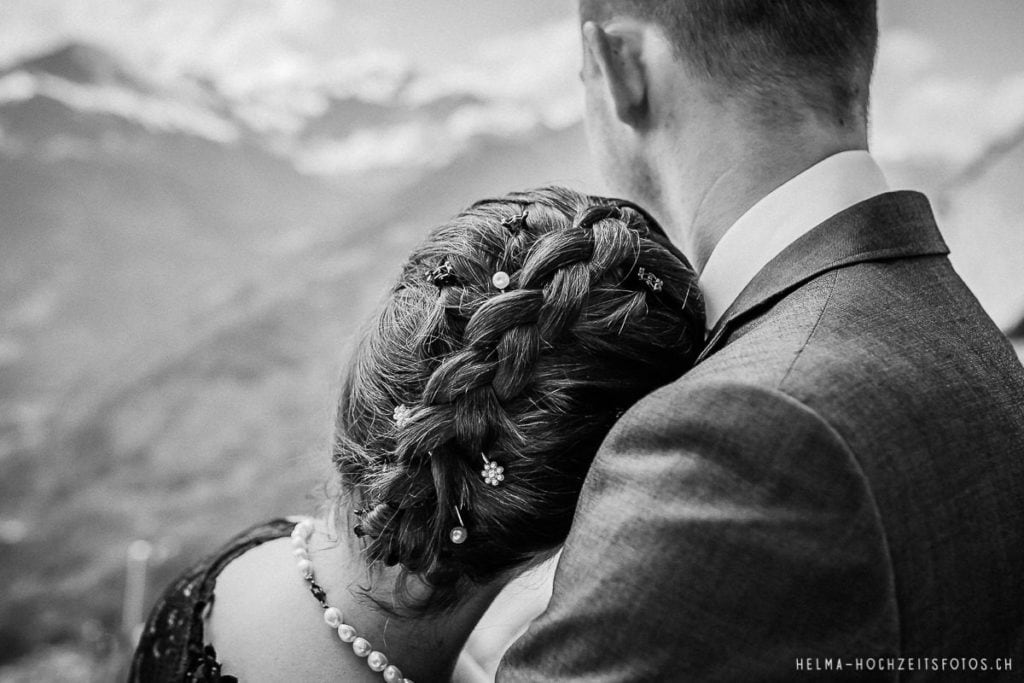 HelMa_Hochzeitsfotograf_Bern_Schweiz_Fotograf_Berghochzeit_Heiraten_während_Corona_Covid-19_Landhochzeit_Fotoshooting_Berge_Switzerland_01-1024x683 Hochzeit während Covid-19  