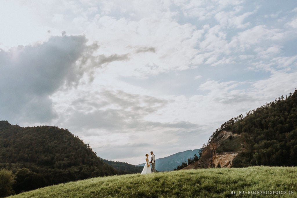 HelMa_Hochzeitsfotograf_Bern_Schweiz_Fotograf_Berghochzeit_Heiraten_während_Corona_Covid-19_Landhochzeit_Fotoshooting_Berge_Switzerland_07-1024x683 Hochzeit während Covid-19  