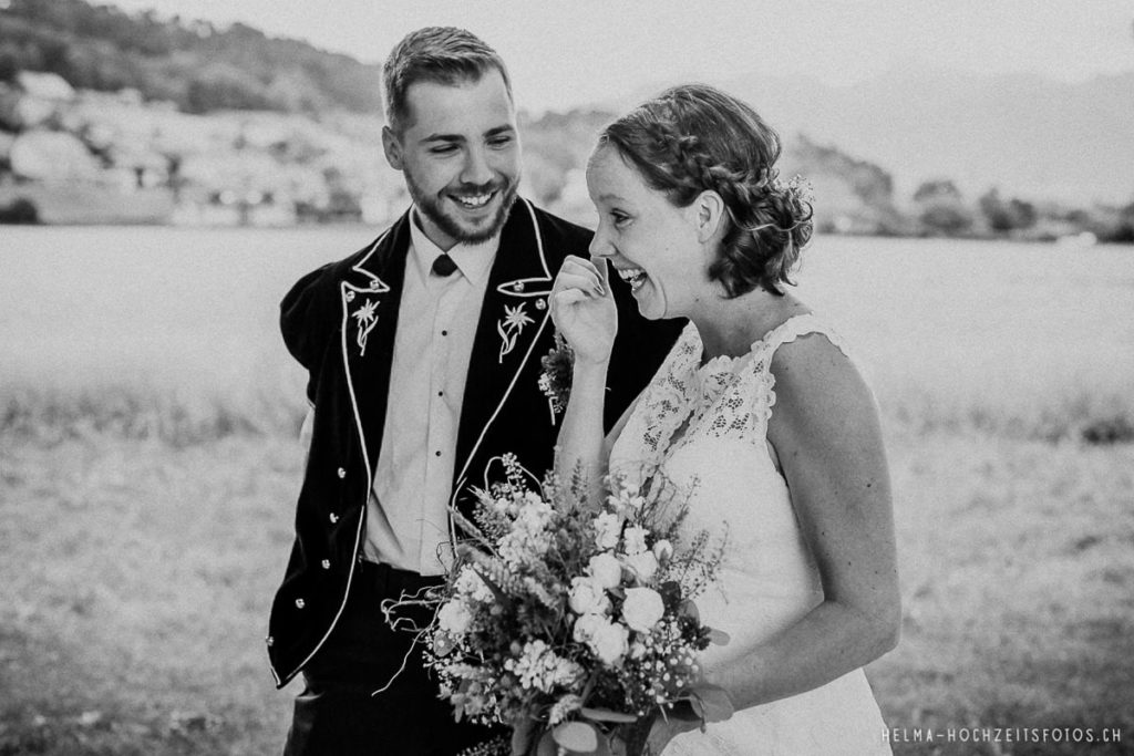 HelMa_Fotografie_Hochzeit_Hochzeitsfotograf_Bern_Gantrisch_Berghochzeit_Landhochzeit_Hochzeitsfotografin_Schweiz_Emmental_Thun_Biel_Elopement_Schweizer_Berge_Boho_wedding20190713_11-1024x683 Berghochzeit im Gantrischgebiet | Hochzeitsfotograf Kanton Bern  