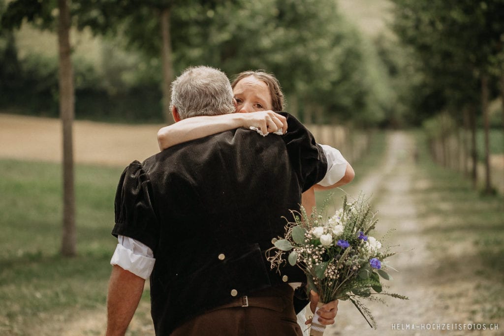 HelMa_Fotografie_Hochzeit_Hochzeitsfotograf_Bern_Gantrisch_Berghochzeit_Landhochzeit_Hochzeitsfotografin_Schweiz_Emmental_Thun_Biel_Elopement_Schweizer_Berge_Boho_wedding20190713_18-1024x683 Berghochzeit im Gantrischgebiet | Hochzeitsfotograf Kanton Bern  