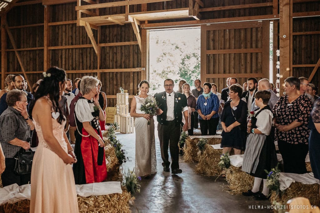 HelMa_Fotografie_Hochzeit_Hochzeitsfotograf_Bern_Gantrisch_Berghochzeit_Landhochzeit_Hochzeitsfotografin_Schweiz_Emmental_Thun_Biel_Elopement_Schweizer_Berge_Boho_wedding20190713_23-1024x683 Berghochzeit im Gantrischgebiet | Hochzeitsfotograf Kanton Bern  