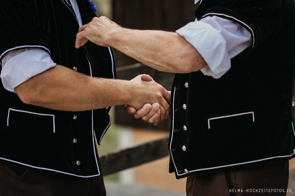 HelMa_Fotografie_Hochzeit_Hochzeitsfotograf_Bern_Gantrisch_Berghochzeit_Landhochzeit_Hochzeitsfotografin_Schweiz_Emmental_Thun_Biel_Elopement_Schweizer_Berge_Boho_wedding20190713_38-1024x683 Berghochzeit im Gantrischgebiet | Hochzeitsfotograf Kanton Bern  