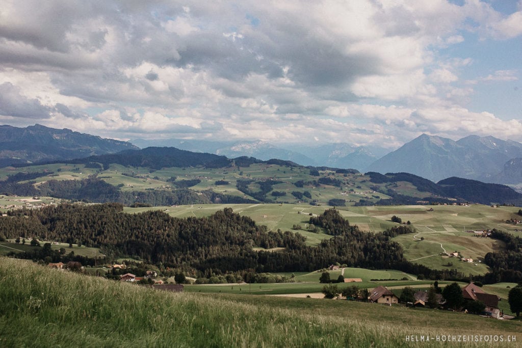 HelMa_Fotografie_Hochzeit_Hochzeitsfotograf_Bern_Gantrisch_Berghochzeit_Landhochzeit_Hochzeitsfotografin_Schweiz_Emmental_Thun_Biel_Elopement_Schweizer_Berge_Boho_wedding20190713_42-1024x683 Berghochzeit im Gantrischgebiet | Hochzeitsfotograf Kanton Bern  