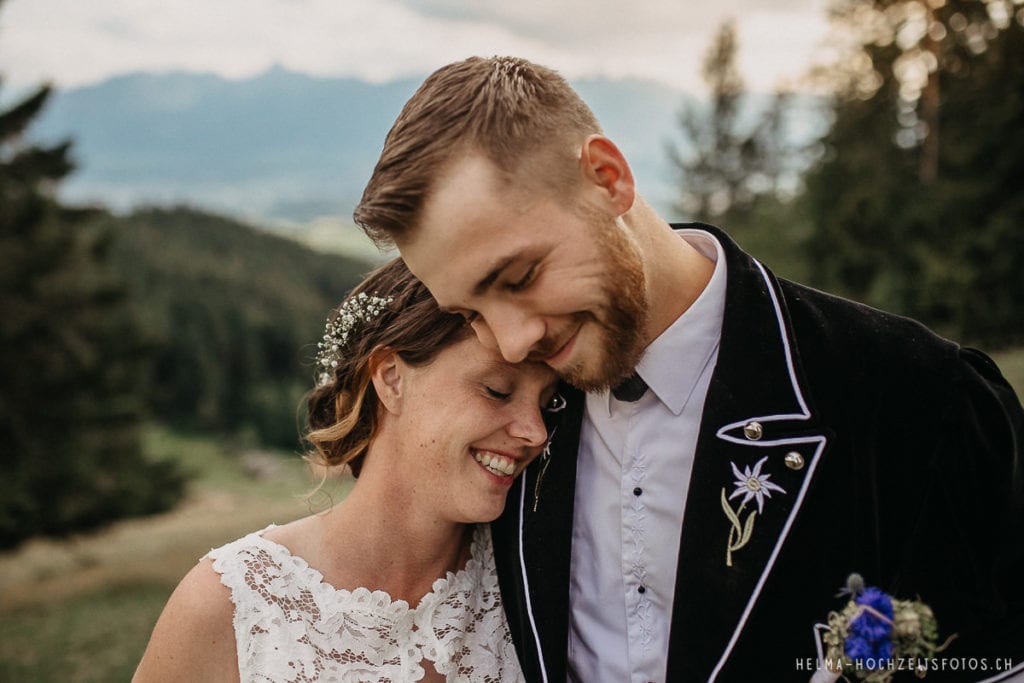 HelMa_Fotografie_Hochzeit_Hochzeitsfotograf_Bern_Gantrisch_Berghochzeit_Landhochzeit_Hochzeitsfotografin_Schweiz_Emmental_Thun_Biel_Elopement_Schweizer_Berge_Boho_wedding20190713_43-1024x683 Berghochzeit im Gantrischgebiet | Hochzeitsfotograf Kanton Bern  